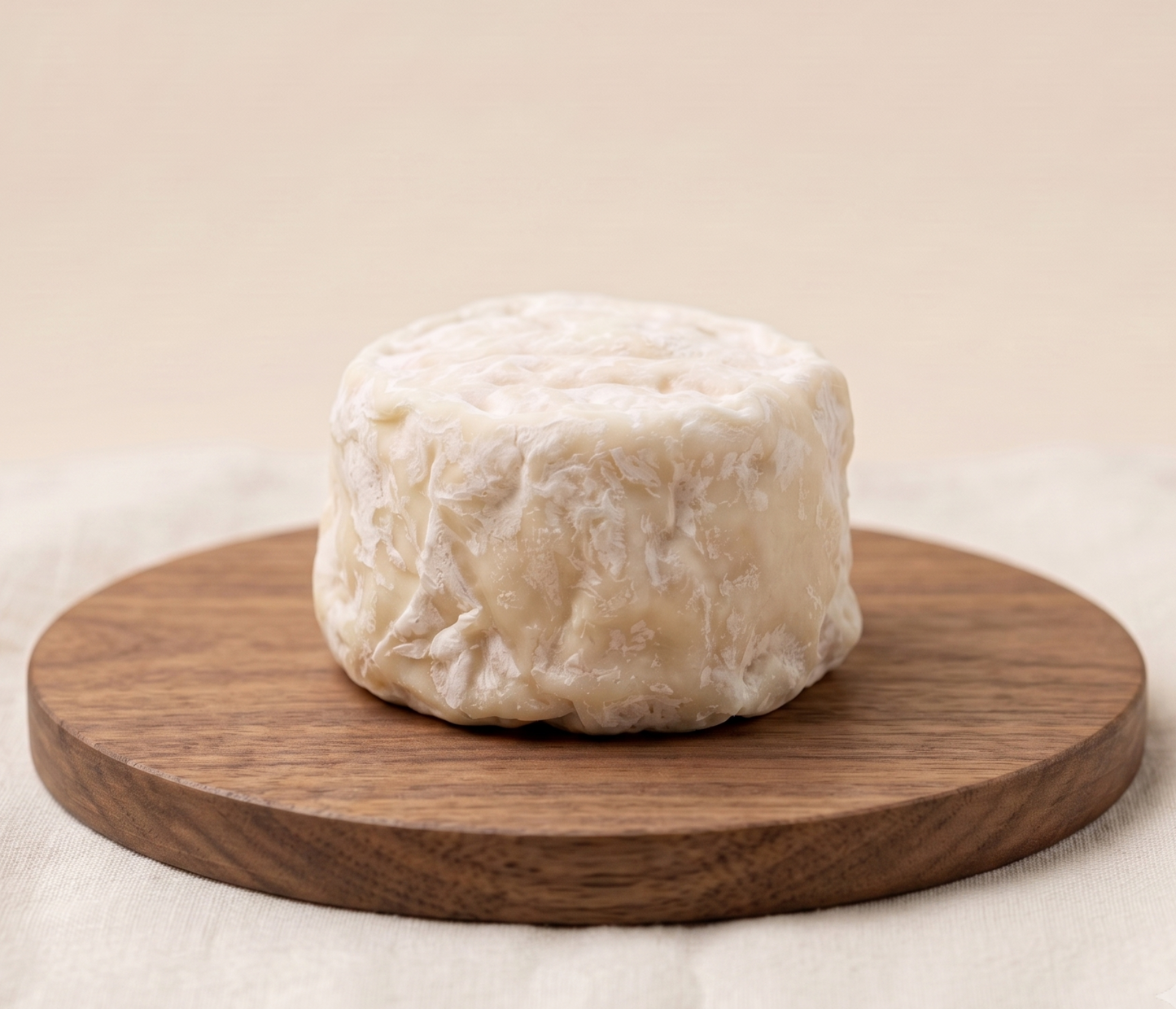queso crottin sobre tabla
